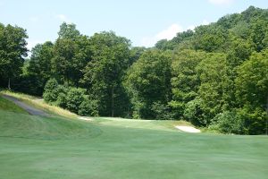 Olde Stonewall 11th Approach